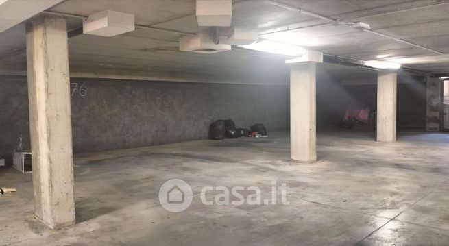 Box/posto auto in residenziale in Via Arno