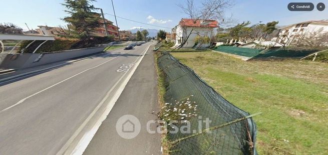 Garage/posto auto in residenziale in Viale Abruzzi 47