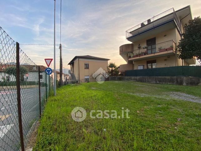 Terreno edificabile in residenziale in Via S. S. Cosma e Damiano 9