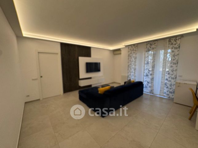 Appartamento in residenziale in Via Marche 26