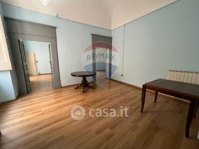 Ufficio in commerciale in