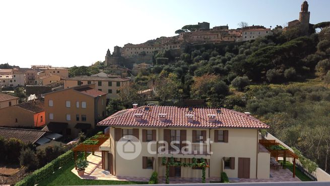 Villetta a schiera in residenziale in Via di Collina