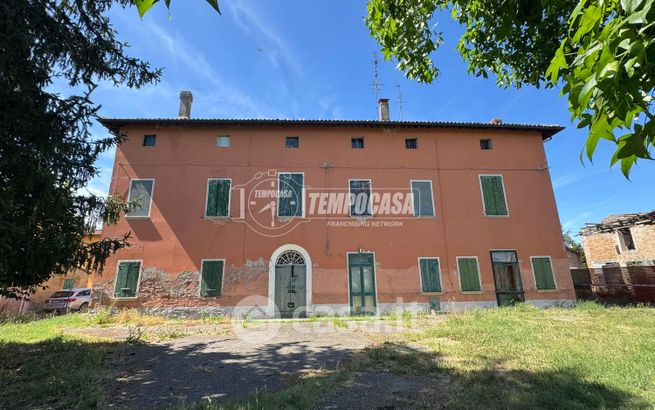 Casa indipendente in residenziale in Via Provinciale Superiore 130