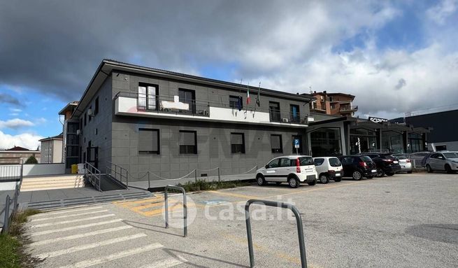 Ufficio in commerciale in Viale XXV Aprile