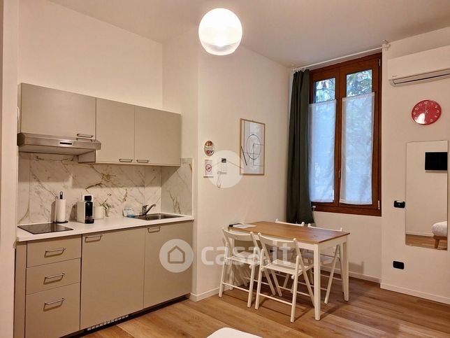 Appartamento in residenziale in Via Cola Montano 29