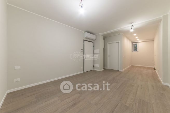 Appartamento in residenziale in Via Lomellina 16