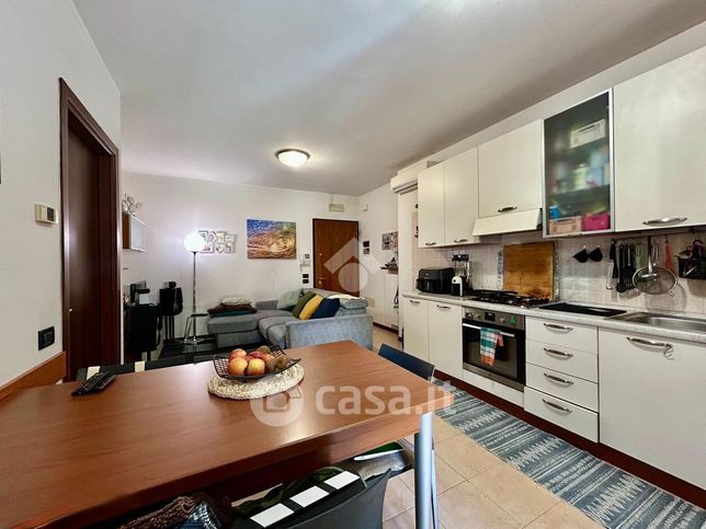 Appartamento in residenziale in Via Croce Verde 24