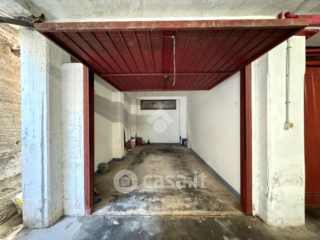 Box/posto auto in residenziale in Via San Vincenzo Ferreri 6