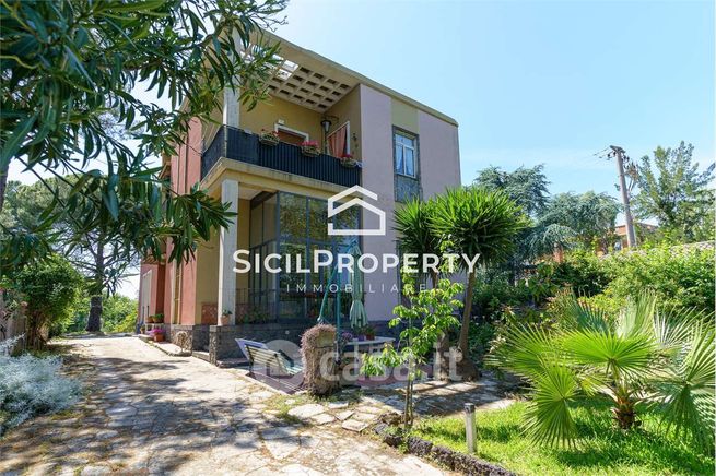 Villa in residenziale in Via per Viagrande