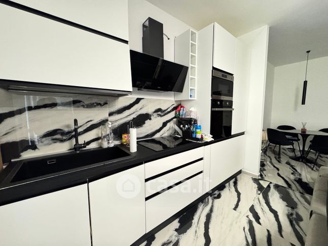 Appartamento in residenziale in Via Montefiore 41