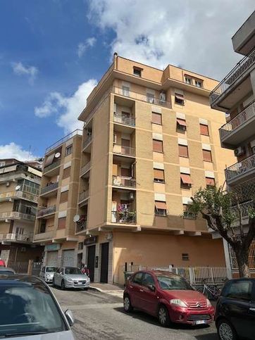 Appartamento in residenziale in Via Metastasio 28