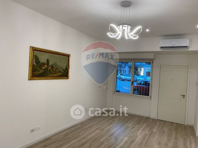 Ufficio in commerciale in Via dei Transiti 21