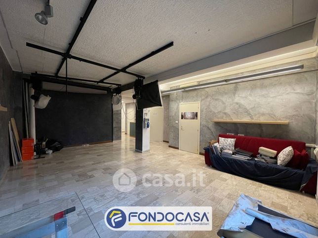 Ufficio in commerciale in Via delle Zeppelle 87