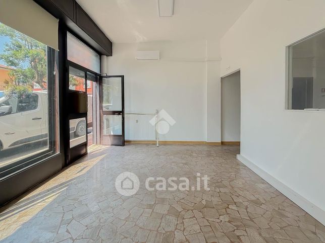 Ufficio in commerciale in Via Vittorio Emanuele II 1