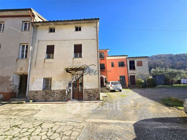 Casa bi/trifamiliare in residenziale in Via dei Bacci