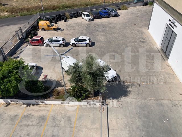 Capannone in commerciale in Strada per Piccoli 1