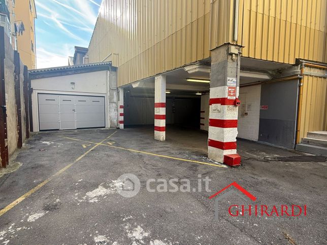 Box/posto auto in residenziale in Via Giacomo Soliman 13