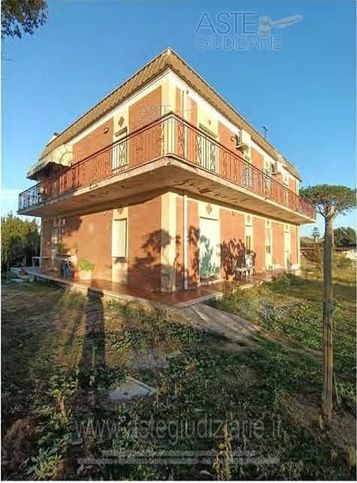 Appartamento in residenziale in Via Nettuno Roma 2