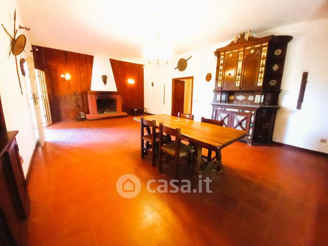 Villa in residenziale in Via Colle Persico 76