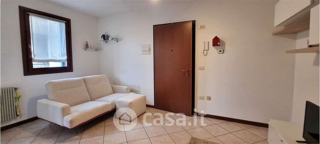 Appartamento in residenziale in Via Grazia Deledda 10