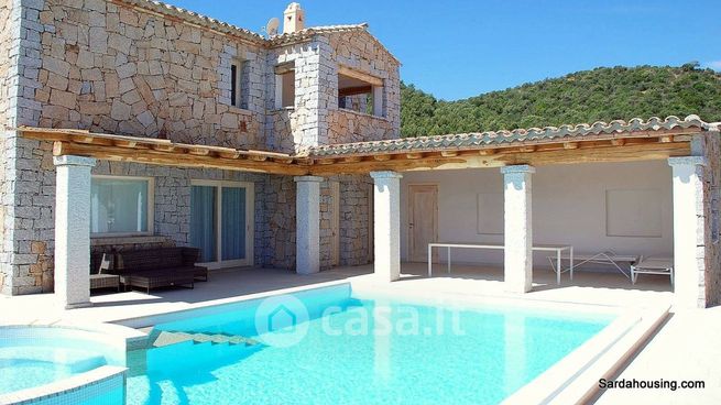 Villa in residenziale in Via Cala Sinzias 1