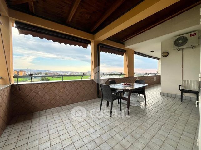 Appartamento in residenziale in Via Antonio de Rosa 37
