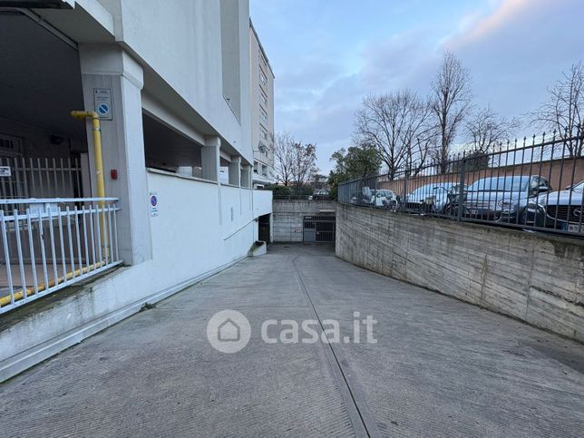 Box/posto auto in residenziale in 