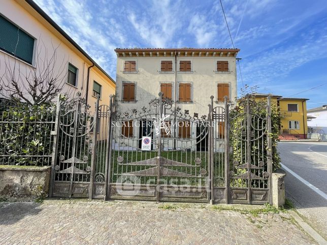 Casa indipendente in residenziale in Via Guglielmo Marconi
