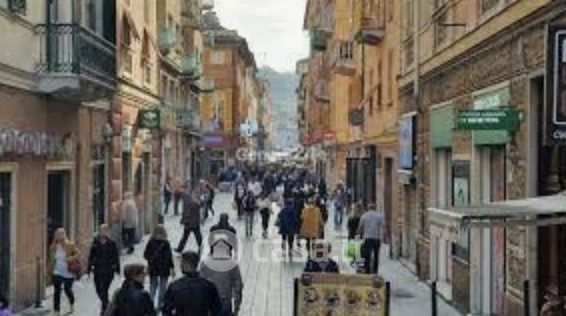 Attivitã /licenza (con o senza mura) in commerciale in