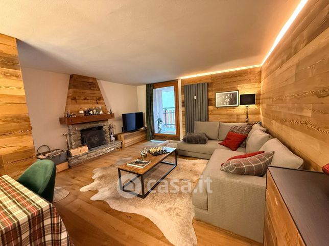 Appartamento in residenziale in Via Circonvallazione 51