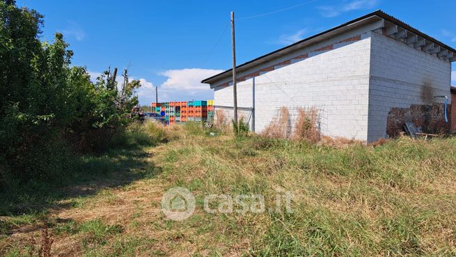 Terreno agricolo in commerciale in
