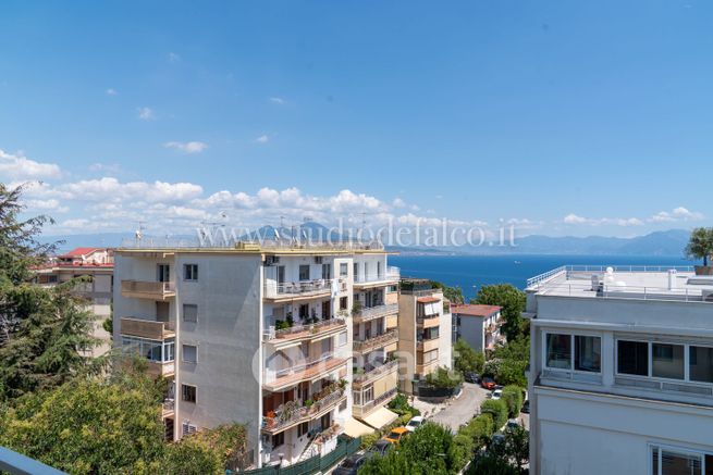 Appartamento in residenziale in Via Francesco Petrarca