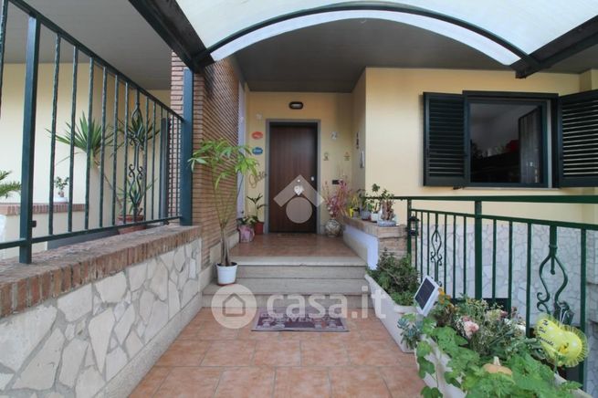 Villetta a schiera in residenziale in Via Egidio Sibillo 27