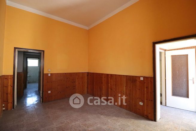 Casa indipendente in residenziale in Via Unione Europea 22