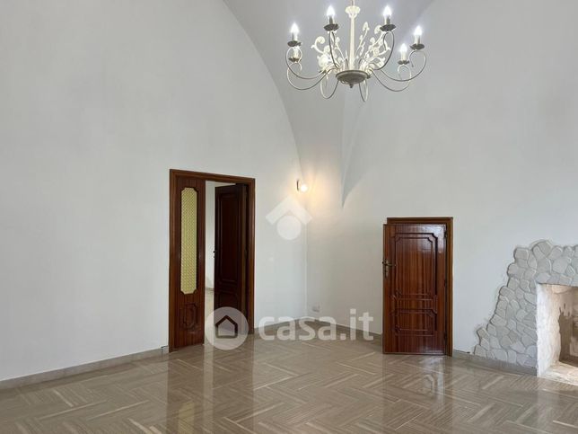 Casa indipendente in residenziale in Piazza Lama 16