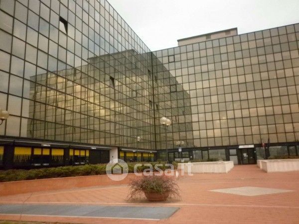 Ufficio in commerciale in Via Rimini