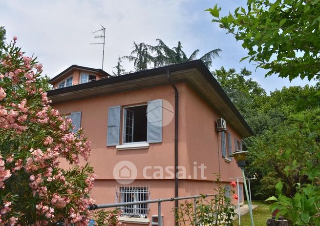 Casa bi/trifamiliare in residenziale in Via XXIV Maggio 28