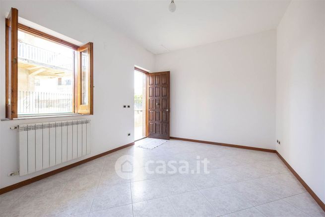 Appartamento in residenziale in Via delle Rose 15