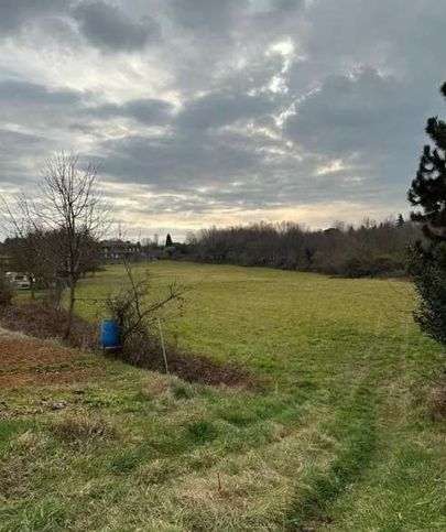 Terreno agricolo in commerciale in Via Piero Ferrerio