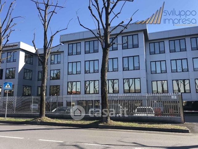 Ufficio in commerciale in Via Archimede 42