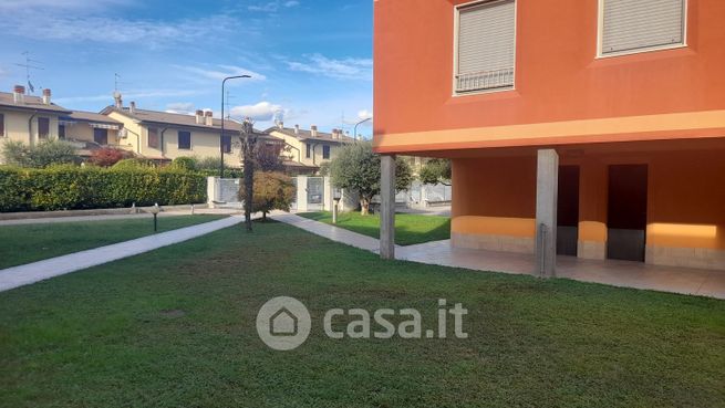 Appartamento in residenziale in Via Divisione Acqui 5