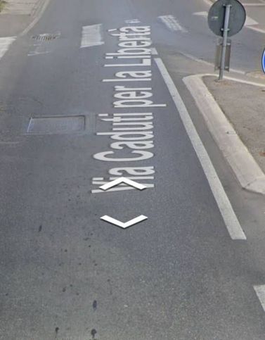 Capannone in commerciale in Via Caduti per la Libertà 2