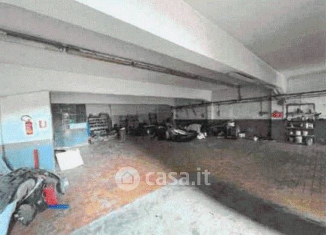 Capannone in commerciale in Corso Vercelli 457