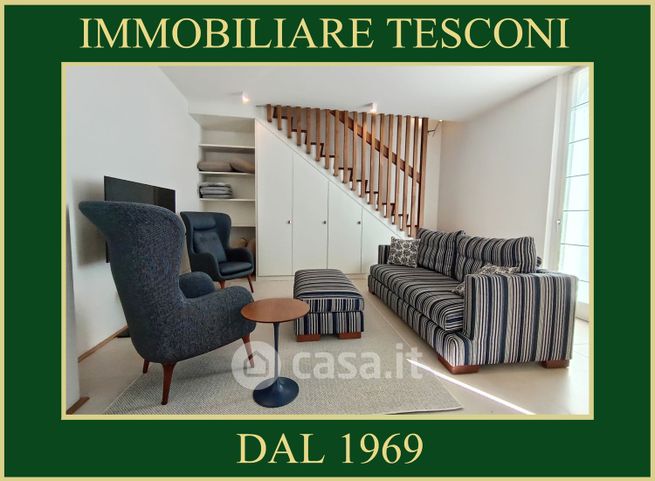 Casa bi/trifamiliare in residenziale in Via Giosuè Carducci 283