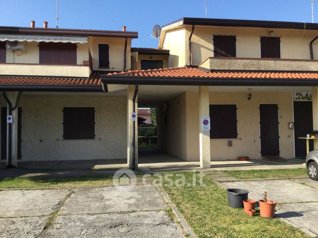 Appartamento in residenziale in Viale Stati Uniti D'America 63 A
