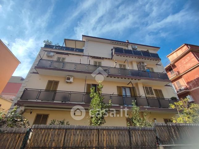 Appartamento in residenziale in Via Castell'Azzara 20