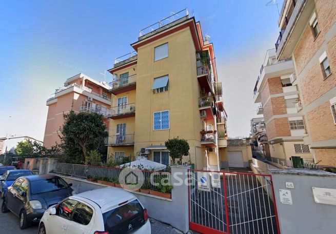 Appartamento in residenziale in Via del Fosso di Centocelle 68