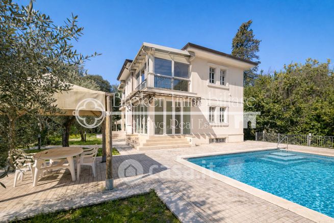 Villa in residenziale in Via Borgovecchio
