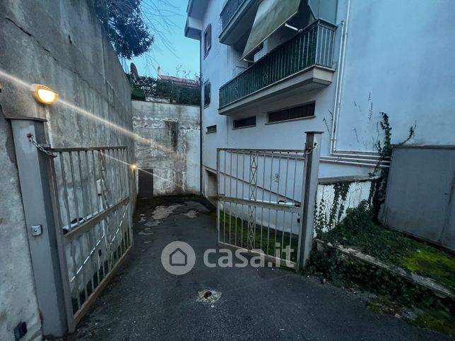 Box/posto auto in residenziale in Via della Cunetta