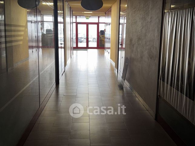 Ufficio in commerciale in Via Eridania 56